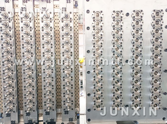 PET preform mould