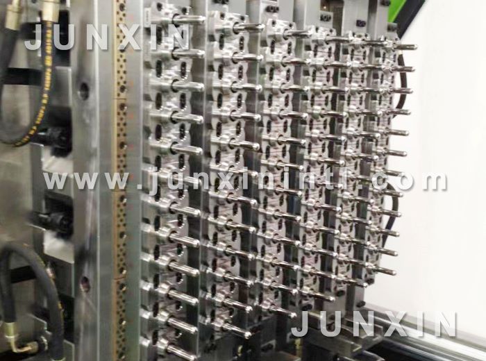 PET preform mould