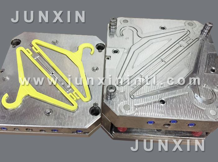 plastic hanger mould